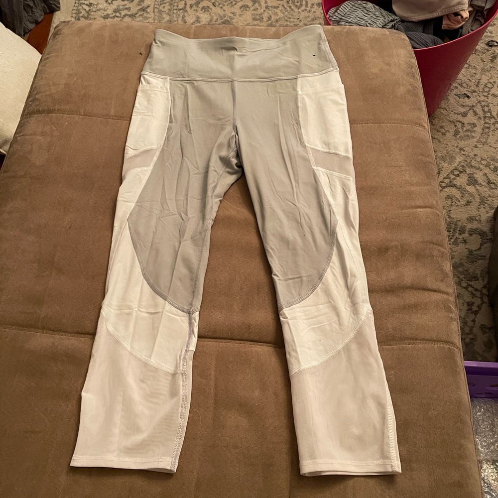 capri leggings w/ pockets